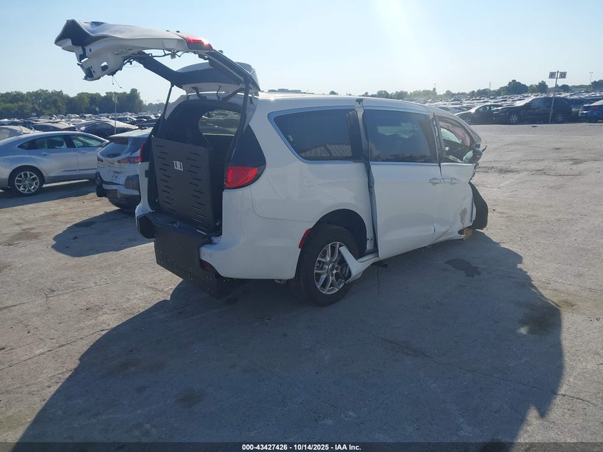 2025 Chrysler Voyager VIN 2C4RC1CG6SR525263 IAAI salvage auction — FRONT & REAR, Other, sold $500 on 2026-07-21 (photo 4)