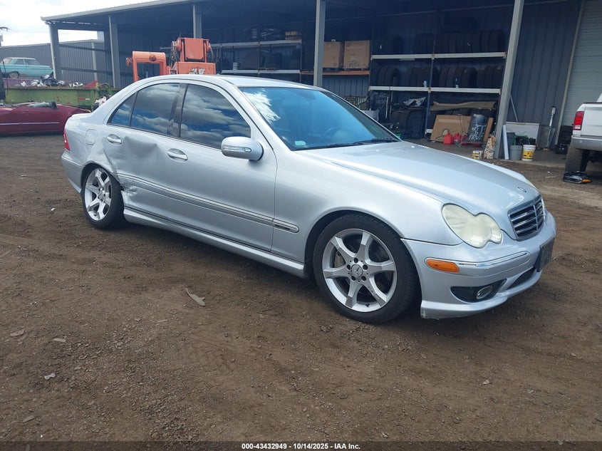 2007 Mercedes-benz C class VIN WDBRF52H67F902521 IAAI salvage auction — REAR END, Salvage (Hawaii), sold $100 on 2026-07-21 (photo 1)
