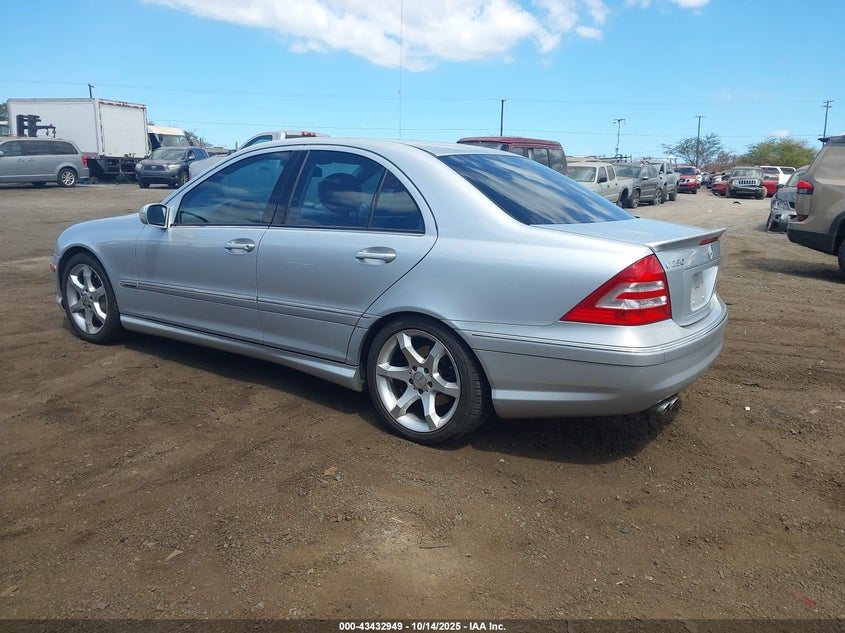2007 Mercedes-benz C class VIN WDBRF52H67F902521 IAAI salvage auction — REAR END, Salvage (Hawaii), sold $100 on 2026-07-21 (photo 3)