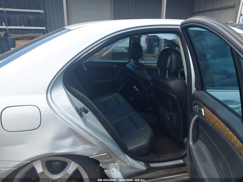 2007 Mercedes-benz C class VIN WDBRF52H67F902521 IAAI salvage auction — REAR END, Salvage (Hawaii), sold $100 on 2026-07-21 (photo 8)