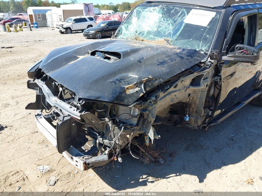 2018 Toyota 4runner VIN JTEBU5JRXJ5570398 IAAI salvage auction — ROLLOVER, Salvage (Georgia), sold $4,500 on 2026-07-10 (photo 6)