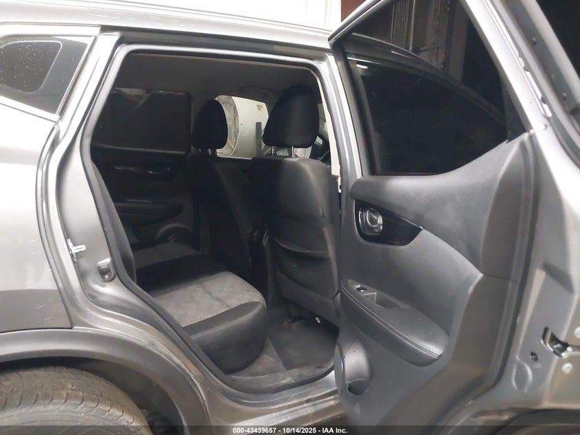 2017 Nissan Rogue sport VIN JN1BJ1CP9HW010218 IAAI salvage auction — FRONT & REAR, Salvage (Arizona), sold $25 on 2026-07-28 (photo 8)