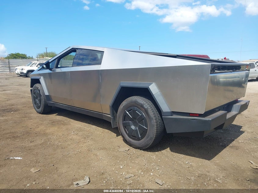2024 Tesla Cybertruck VIN 7G2CEHED8RA049481 IAAI salvage auction — Front End, Salvage (Hawaii), sold $21,250 on 2026-02-26 (photo 3)