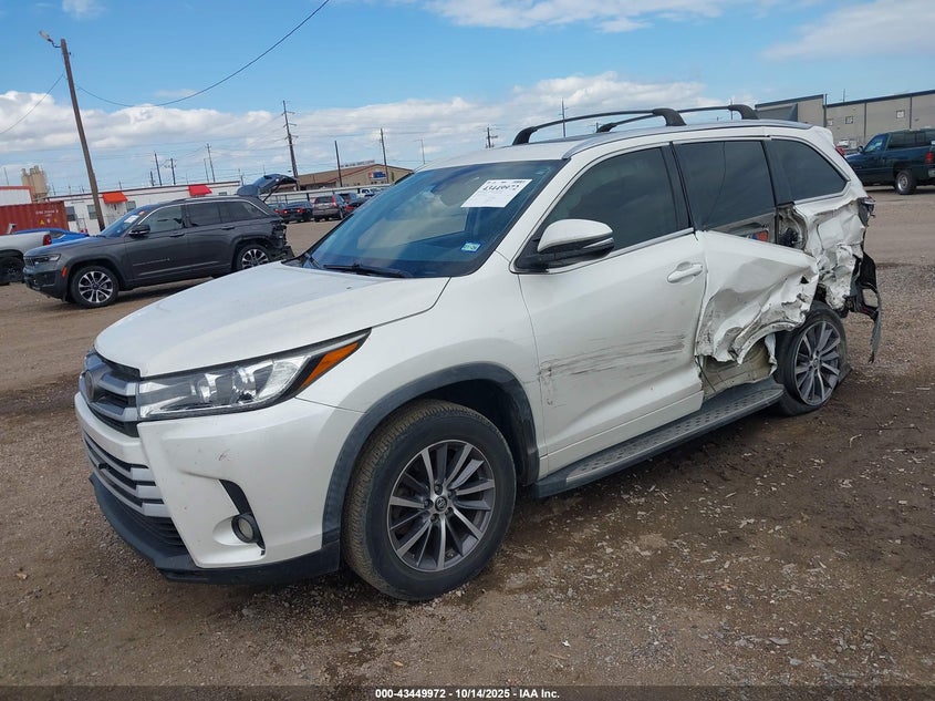 2017 Toyota Highlander VIN 5TDKZRFH0HS509613 IAAI salvage auction — LEFT SIDE, Salvage (Texas), sold $6,400 on 2026-07-29 (photo 2)