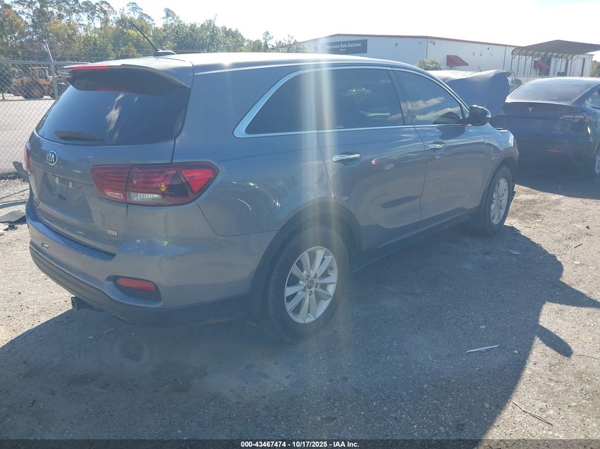 2020 Kia Sorento VIN 5XYPG4A37LG711798 IAAI salvage auction — ENGINE DAMAGE, Certificate Of Destruction (Florida), sold $1,150 on 2026-07-28 (photo 4)