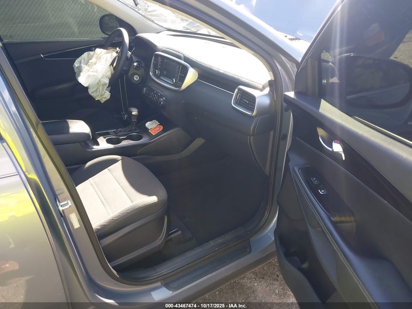 2020 Kia Sorento VIN 5XYPG4A37LG711798 IAAI salvage auction — ENGINE DAMAGE, Certificate Of Destruction (Florida), sold $1,150 on 2026-07-28 (photo 5)