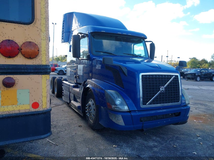 2017 Volvo Vnl VIN 4V4NC9EG5HN971473 — IAAI salvage auction photo