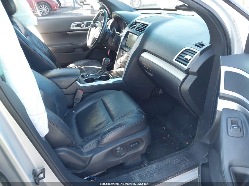 2015 Ford Explorer VIN 1FM5K8D87FGC11500 IAAI salvage auction — SIDE, Salvage (Tennessee), sold $600 on 2026-07-18 (photo 5)
