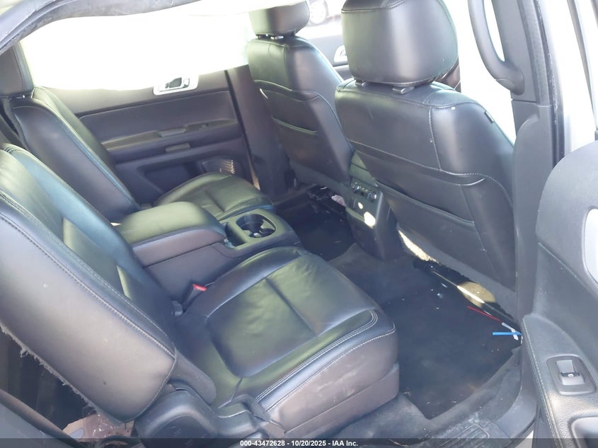 2015 Ford Explorer VIN 1FM5K8D87FGC11500 IAAI salvage auction — SIDE, Salvage (Tennessee), sold $600 on 2026-07-18 (photo 8)
