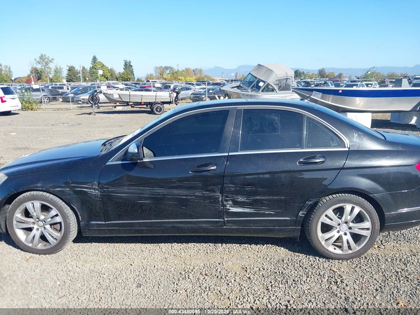 2009 Mercedes-benz C class VIN WDDGF54XX9F204631 IAAI salvage auction — SIDE, Salvage (Oregon), sold $675 on 2026-08-10 (photo 6)
