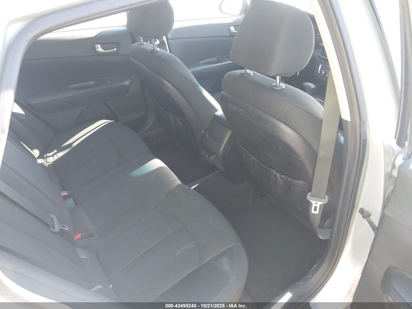 2016 Kia Optima VIN 5XXGT4L30GG025928 IAAI salvage auction — REAR END, Other, sold $1,250 on 2026-07-16 (photo 8)