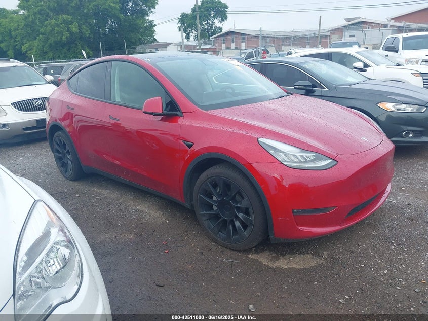 2021 Tesla Model y VIN 5YJYGDEE3MF092447 IAAI salvage auction — RIGHT FRONT, Clear (Tennessee), sold $4,650 on 2026-07-30 (photo 1)