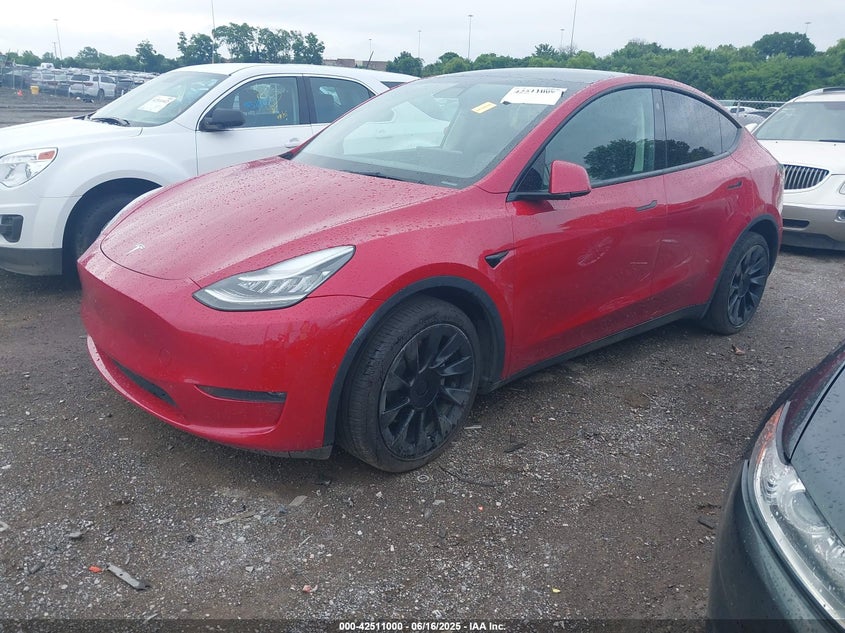 2021 Tesla Model y VIN 5YJYGDEE3MF092447 IAAI salvage auction — RIGHT FRONT, Clear (Tennessee), sold $4,650 on 2026-07-30 (photo 2)