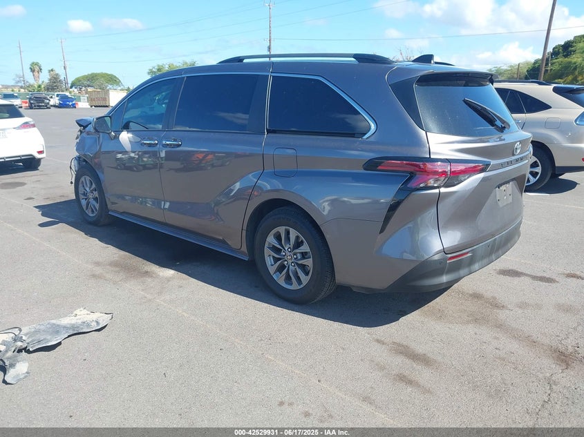 2022 Toyota Sienna VIN 5TDJRKEC4NS106156 IAAI salvage auction — FRONT END, Salvage (Hawaii), sold $4,650 on 2026-07-28 (photo 3)