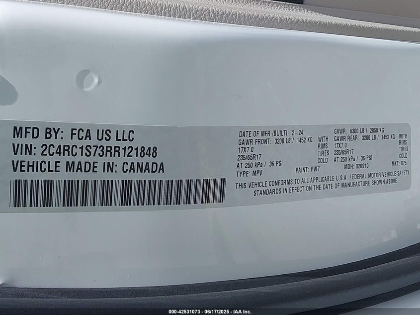 2024 Chrysler Pacifica hybrid VIN 2C4RC1S73RR121848 IAAI salvage auction — WATER/FLOOD, Salvage Title, sold $11,950 on 2026-07-16 (photo 9)