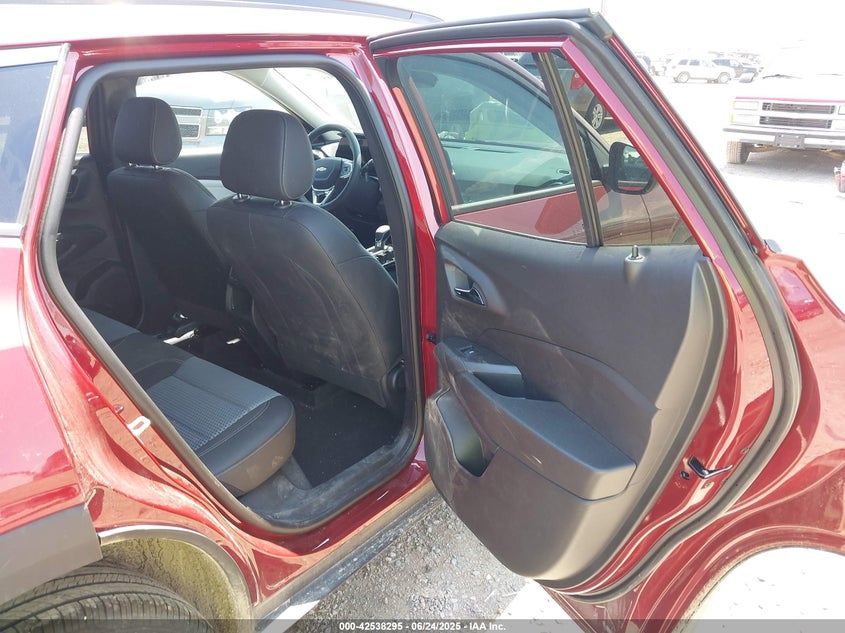 2025 Chevrolet Trax VIN KL77LHEPXSC247132 IAAI salvage auction — REAR END, Salvage (Montana), sold $6,400 on 2026-07-22 (photo 8)