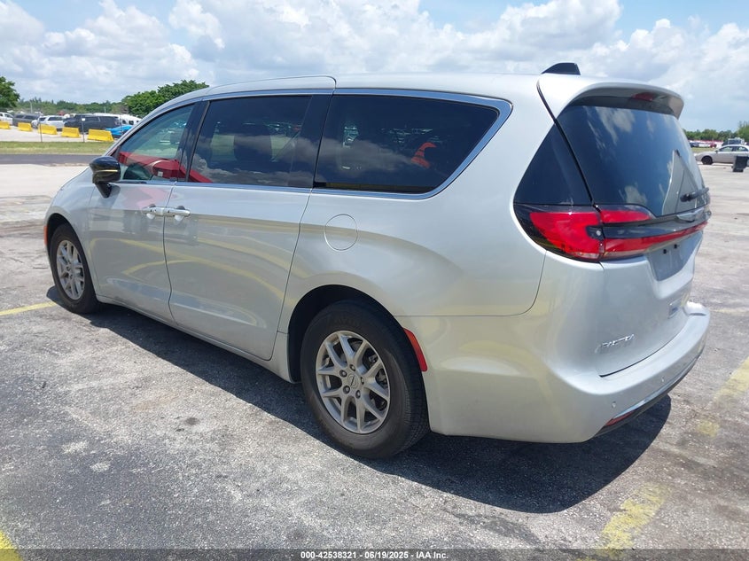 2024 Chrysler Pacifica VIN 2C4RC1BG4RR125729 IAAI salvage auction — REAR END, Salvage Title, sold $10,400 on 2026-07-19 (photo 3)