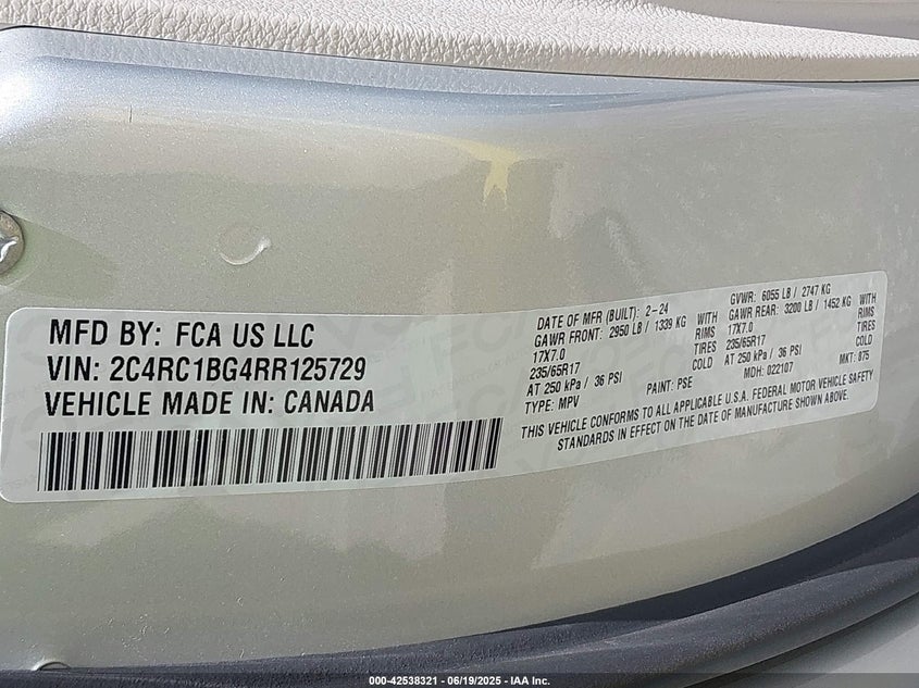 2024 Chrysler Pacifica VIN 2C4RC1BG4RR125729 IAAI salvage auction — REAR END, Salvage Title, sold $10,400 on 2026-07-19 (photo 9)