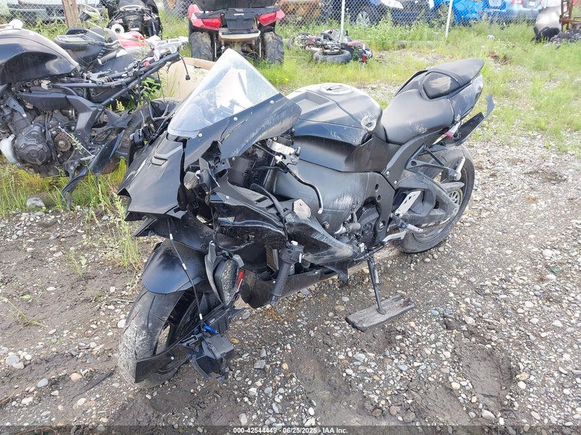 2025 Kawasaki Zx1002 VIN JKBZXVM13SA009524 IAAI salvage auction — ALL OVER, Salvage Title, sold $1,150 on 2026-08-01 (photo 2)