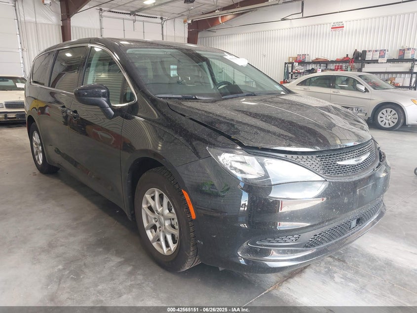 2024 Chrysler Voyager VIN 2C4RC1CG3RR171745 — IAAI salvage auction photo