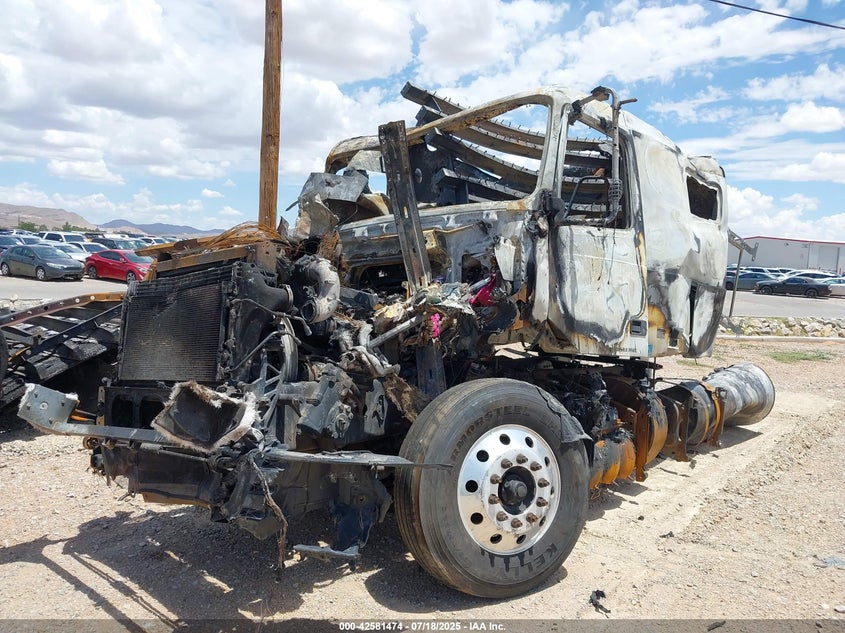 2023 Volvo Vnl VIN 4V4NC9EH9PN611954 IAAI salvage auction — TOTAL BURN, Salvage Title, sold $50 on 2026-07-22 (photo 1)