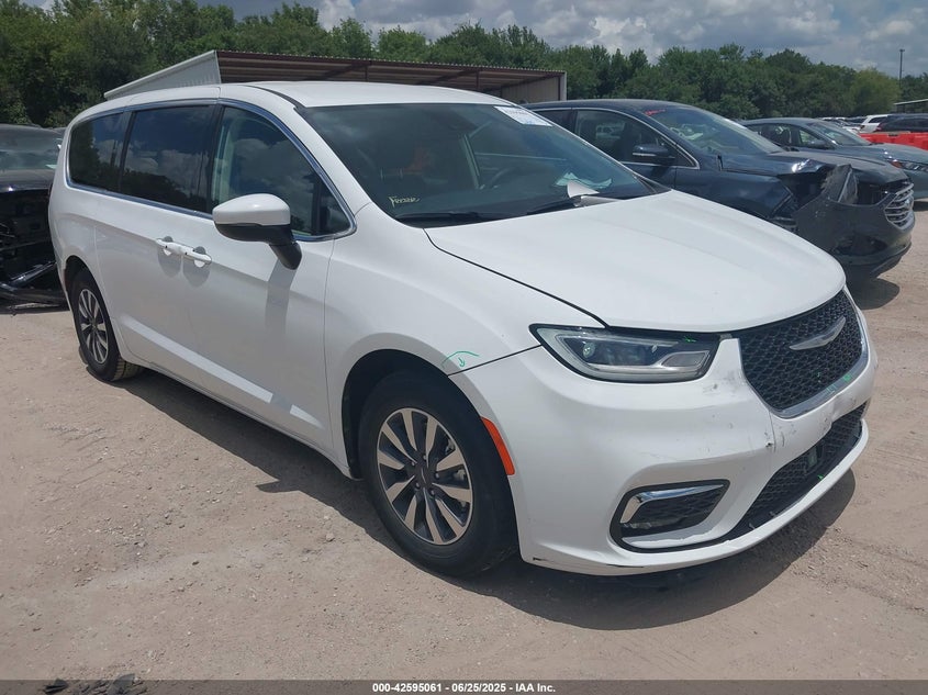 2023 Chrysler Pacifica VIN 2C4RC1L71PR622474 — IAAI salvage auction photo