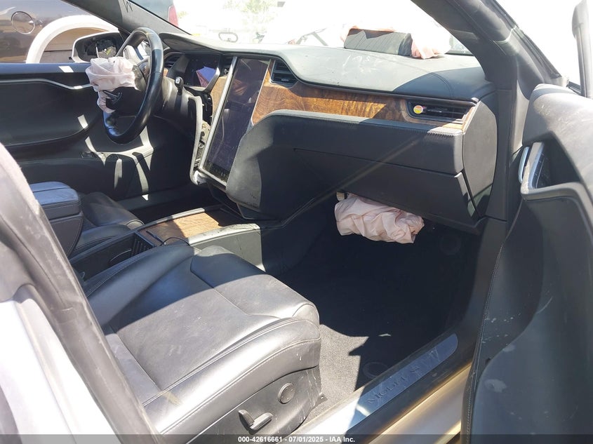 2018 Tesla Model s VIN 5YJSA1E29JF262494 IAAI salvage auction — LEFT SIDE, Salvage (California), sold $4,150 on 2026-07-29 (photo 5)