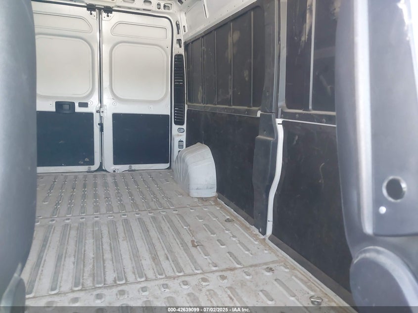 2024 Ram Promaster 2500 VIN 3C6LRVDG8RE150733 IAAI salvage auction — MECHANICAL, Salvage Title, sold $16,750 on 2026-08-18 (photo 8)