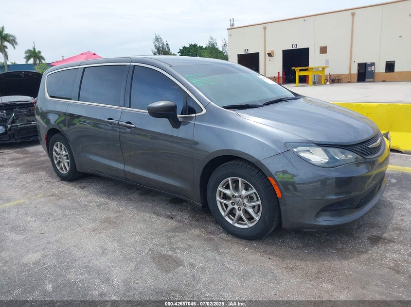 2022 Chrysler Voyager VIN 2C4RC1CG4NR223569 IAAI salvage auction — LEFT REAR, Salvage Title, sold $13,500 on 2026-07-23 (photo 1)
