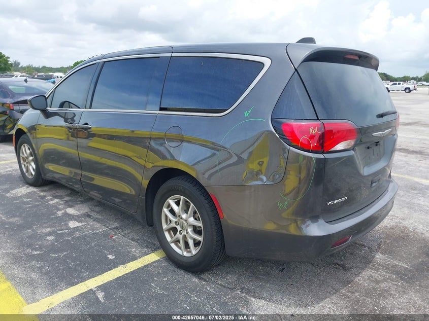 2022 Chrysler Voyager VIN 2C4RC1CG4NR223569 IAAI salvage auction — LEFT REAR, Salvage Title, sold $13,500 on 2026-07-23 (photo 3)
