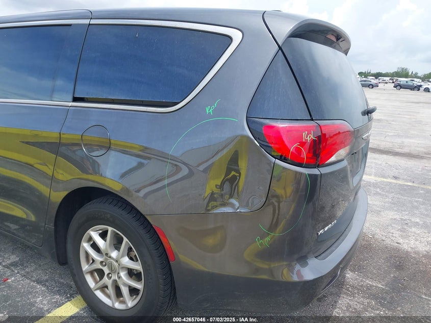 2022 Chrysler Voyager VIN 2C4RC1CG4NR223569 IAAI salvage auction — LEFT REAR, Salvage Title, sold $13,500 on 2026-07-23 (photo 6)