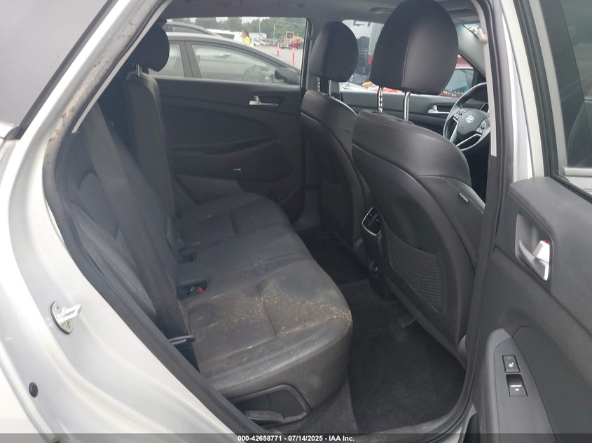 2019 Hyundai Tucson VIN KM8J33AL8KU903154 IAAI salvage auction — RIGHT SIDE, Salvage (Illinois), sold $1,500 on 2026-07-28 (photo 8)