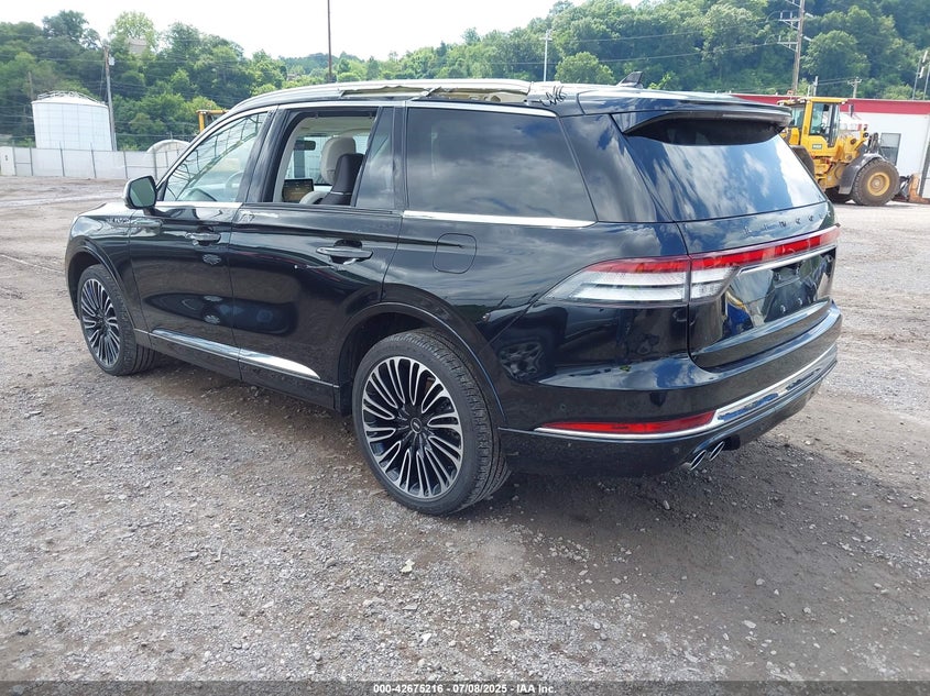 2022 Lincoln Aviator VIN 5LM5J9XC6NGL10684 IAAI salvage auction — LEFT SIDE, Salvage Title, sold $26,425 on 2026-07-20 (photo 3)