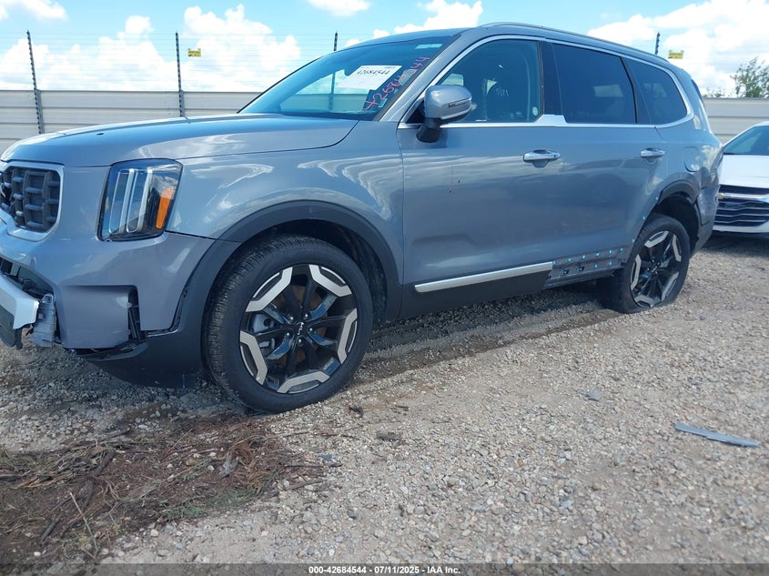 2025 Kia Telluride VIN 5XYP6DGC9SG571584 IAAI salvage auction — LEFT SIDE, Salvage Title, sold $24,600 on 2026-07-08 (photo 6)