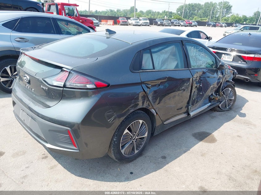 2021 Hyundai Ioniq plug-in hybrid VIN KMHC65LD9MU261564 IAAI salvage auction — RIGHT SIDE, Salvage (Ohio), sold $3,175 on 2026-07-07 (photo 4)