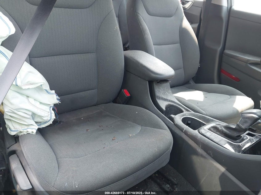 2021 Hyundai Ioniq plug-in hybrid VIN KMHC65LD9MU261564 IAAI salvage auction — RIGHT SIDE, Salvage (Ohio), sold $3,175 on 2026-07-07 (photo 5)