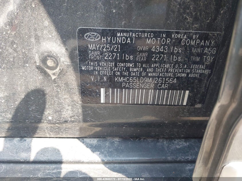 2021 Hyundai Ioniq plug-in hybrid VIN KMHC65LD9MU261564 IAAI salvage auction — RIGHT SIDE, Salvage (Ohio), sold $3,175 on 2026-07-07 (photo 9)