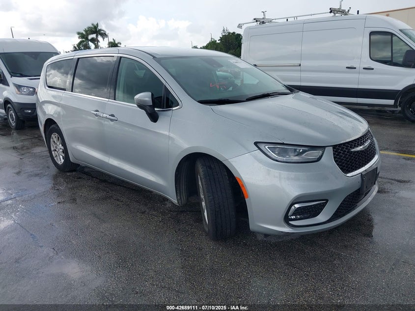 2023 Chrysler Pacifica VIN 2C4RC1BG3PR586661 IAAI salvage auction — SUSPENSION, Salvage Title, sold $9,600 on 2026-07-19 (photo 1)