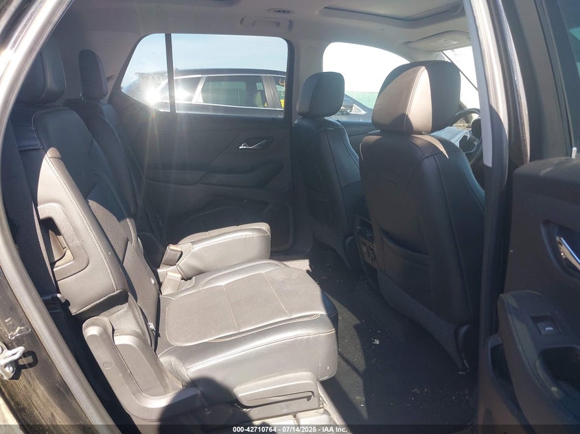 2018 Chevrolet Traverse VIN 1GNEVJKW4JJ110972 IAAI salvage auction — RIGHT FRONT, Regular (South Dakota), sold $2,450 on 2026-07-09 (photo 8)