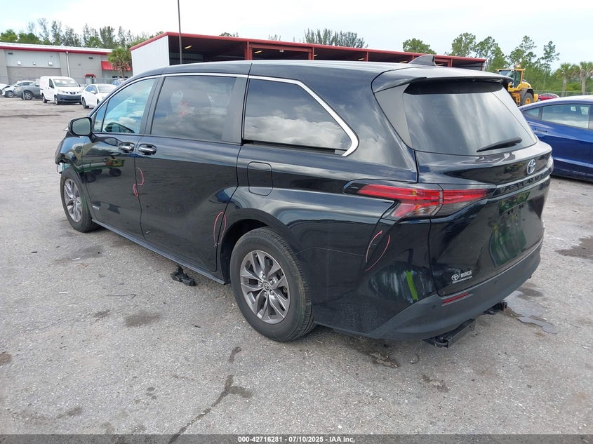 2021 Toyota Sienna VIN 5TDYRKEC8MS038683 IAAI salvage auction — FRONT END, Salvage (Indiana), sold $9,300 on 2026-07-29 (photo 3)