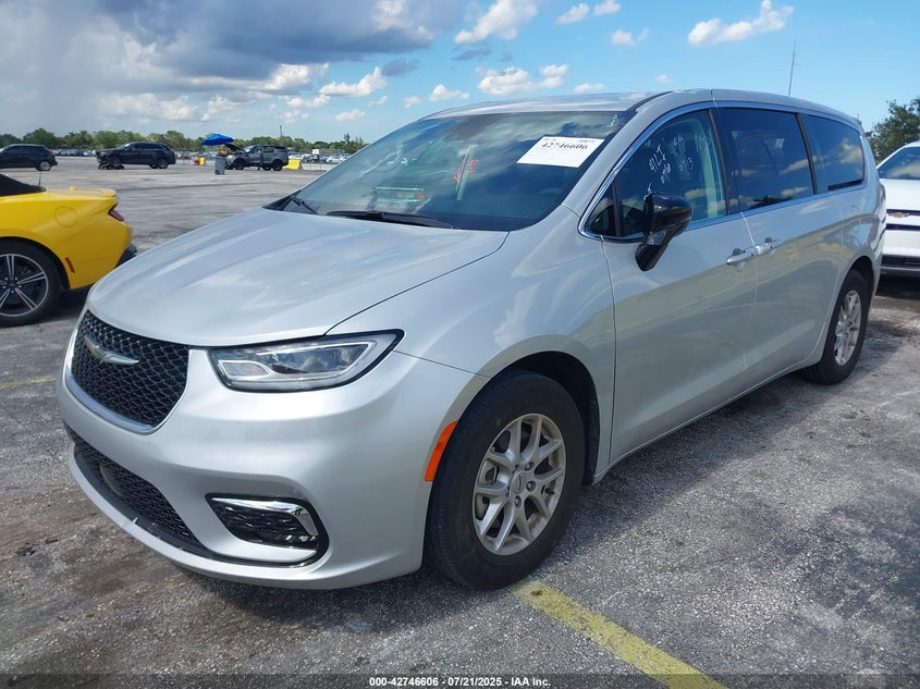 2024 Chrysler Pacifica VIN 2C4RC1BGXRR123323 IAAI salvage auction — ROOF, Salvage Title, sold $11,100 on 2026-07-19 (photo 2)