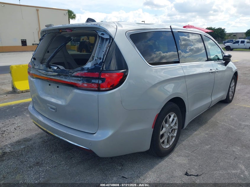 2024 Chrysler Pacifica VIN 2C4RC1BGXRR123323 IAAI salvage auction — ROOF, Salvage Title, sold $11,100 on 2026-07-19 (photo 4)