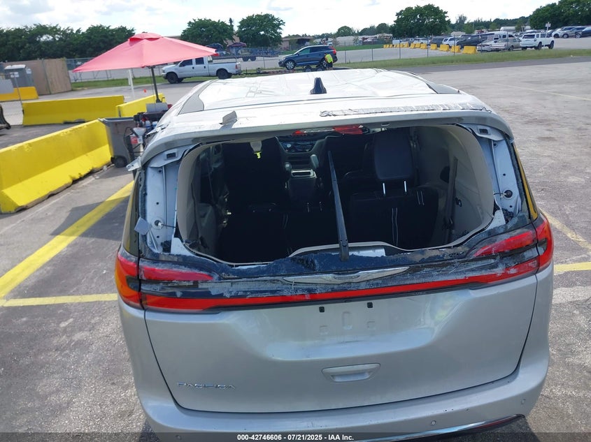 2024 Chrysler Pacifica VIN 2C4RC1BGXRR123323 IAAI salvage auction — ROOF, Salvage Title, sold $11,100 on 2026-07-19 (photo 6)