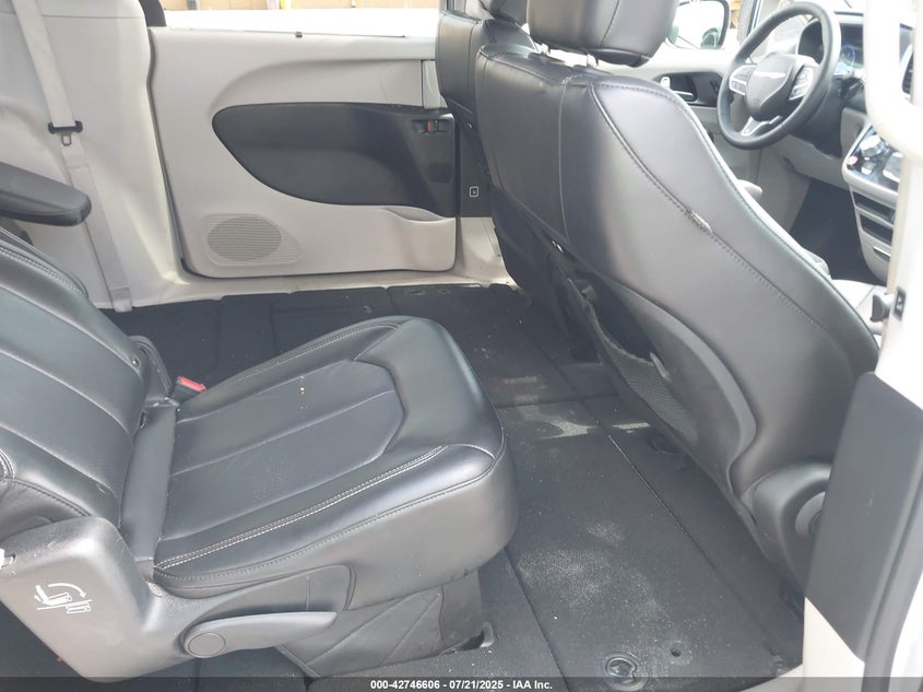 2024 Chrysler Pacifica VIN 2C4RC1BGXRR123323 IAAI salvage auction — ROOF, Salvage Title, sold $11,100 on 2026-07-19 (photo 8)