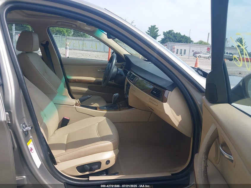 2008 BMW 3er VIN WBAVA37568NL48337 IAAI salvage auction — LEFT SIDE, Salvage (Ohio), sold $925 on 2026-07-28 (photo 5)