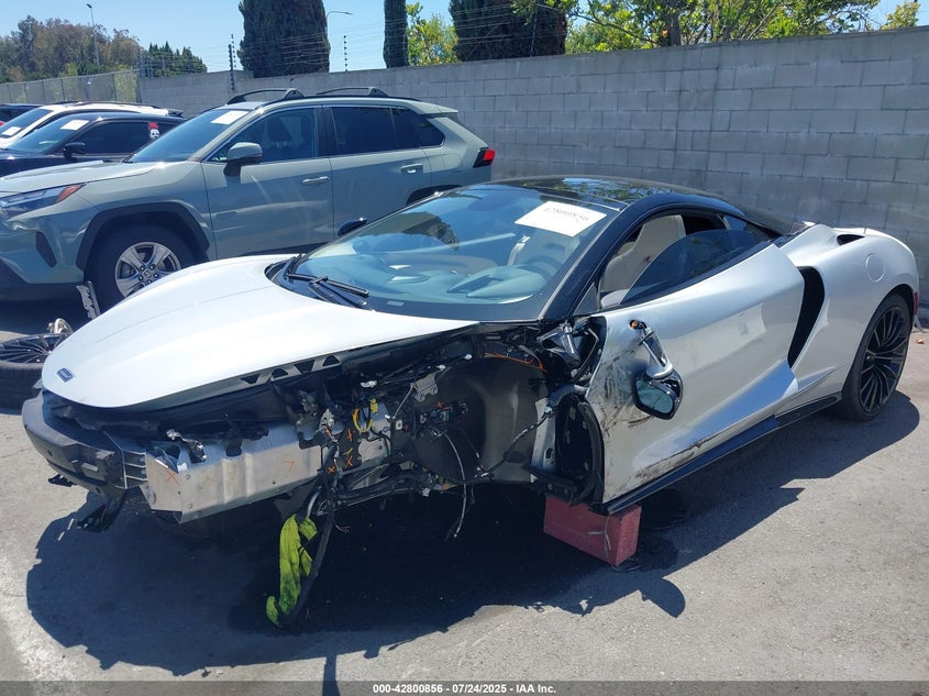 2020 Mclaren Gt VIN SBM22GCA4LW000219 IAAI salvage auction — LEFT FRONT, Salvage (California), sold $53,600 on 2026-08-20 (photo 2)