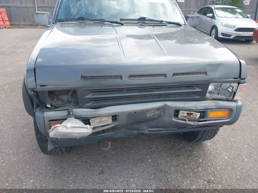 1995 Nissan Pathfinder VIN JN8HD17Y1SW084682 IAAI salvage auction — FRONT END, Bill Of Sale (Colorado), sold $25 on 2026-07-21 (photo 6)
