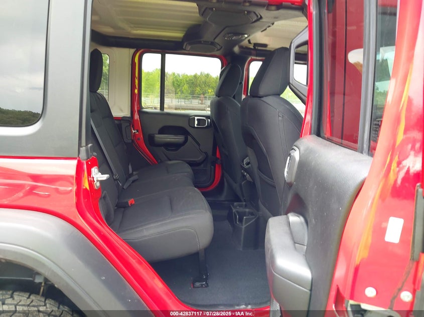 2019 Jeep Wrangler unlimited VIN 1C4HJXDGXKW586741 IAAI salvage auction — FRONT END, Salvage Title, sold $7,825 on 2026-08-26 (photo 8)