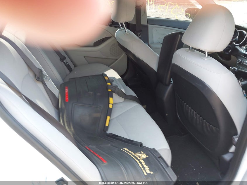 2015 Kia Optima VIN KNAGM4A76F5536613 IAAI salvage auction — UNKNOWN, Salvage Title, sold $75 on 2026-07-21 (photo 8)