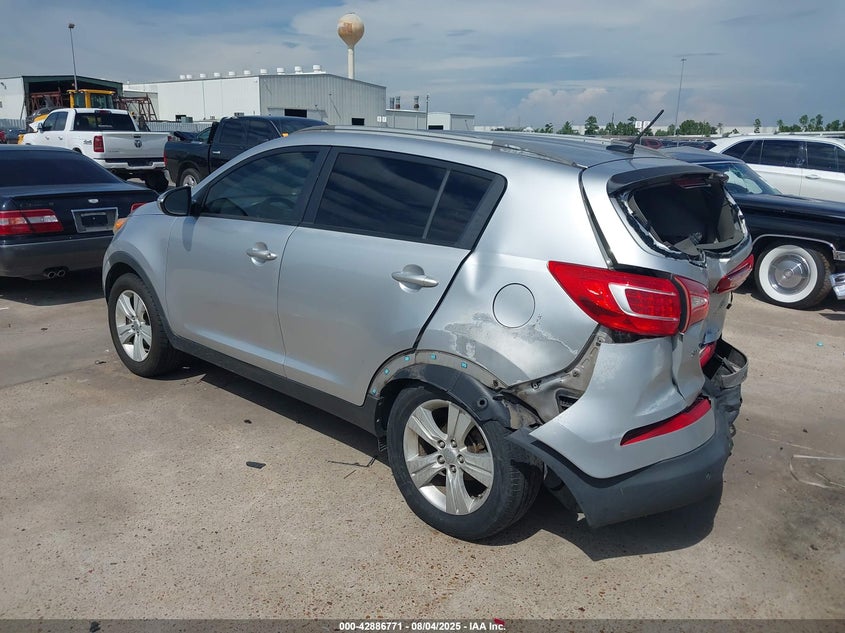 2011 Kia Sportage VIN KNDPB3A2XB7018719 IAAI salvage auction — FRONT & REAR, Salvage (Texas), sold $675 on 2026-07-08 (photo 3)